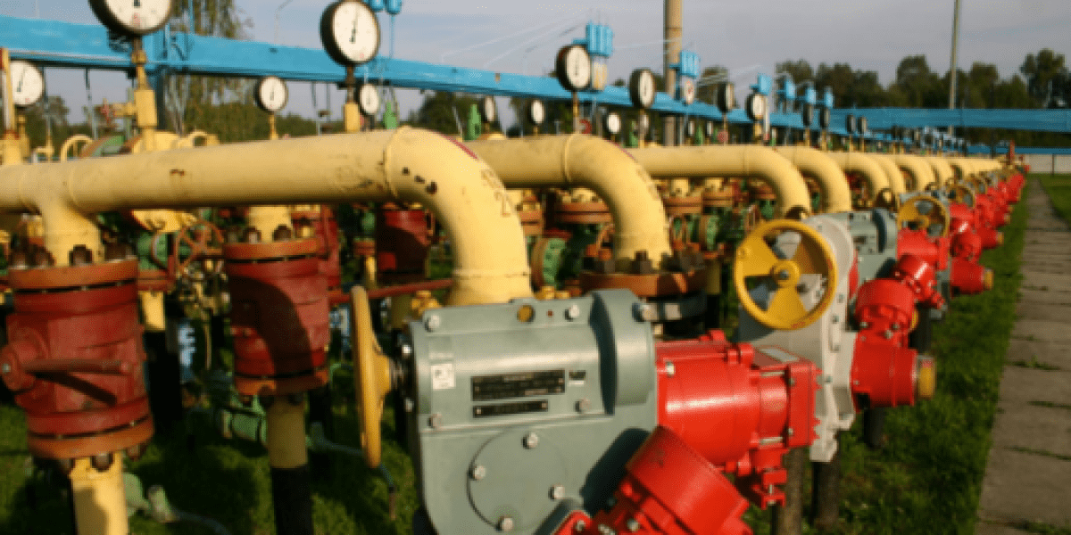 Газпром уменьшил поставки газа в Европу. Украина недовольна