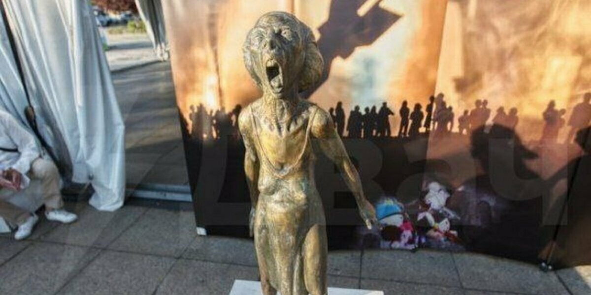 Вторая «украинская мать» снова пугает европейцев: после Софии новый памятник появился в Праге
