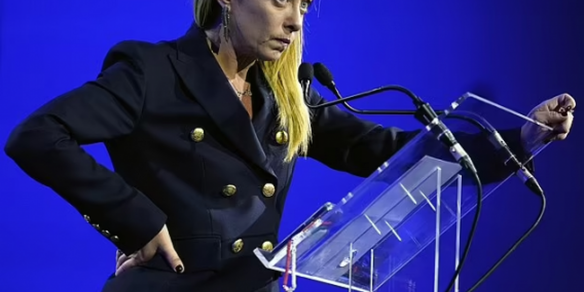Лидер фашистской партии Италии может стать первой женщиной-премьер-министром страны после падения Драги
