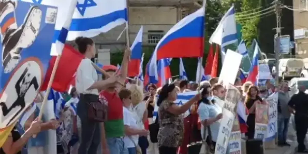 Израильтяне взбунтовались, поддержав спецоперацию: Русские флаги взвились в Хайфе