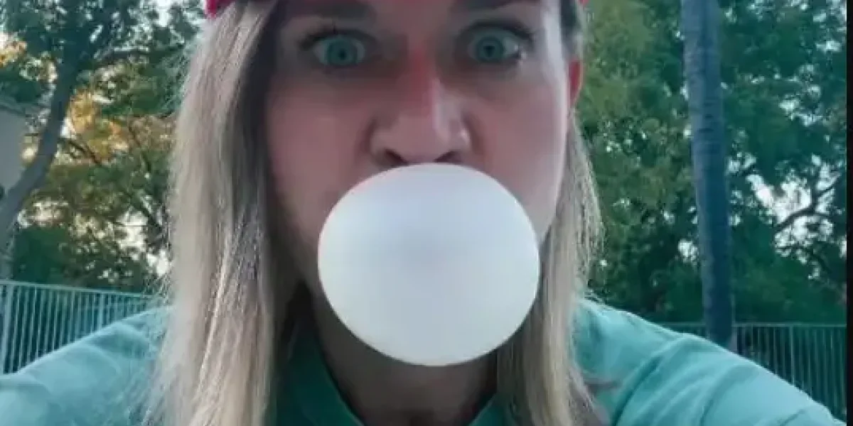 Дочь Машкова затосковала по дому. Жить как бомж в США Марии надоело